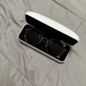 Calvin Klein | Accessories | Calvin Klein Sunglasses  display picture 3